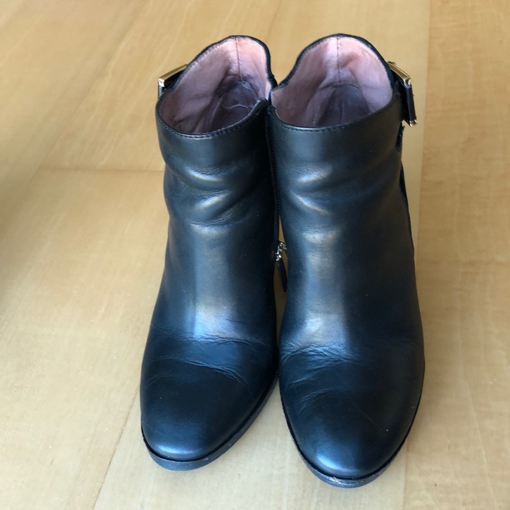 Louise et Cie Black leather ankle boots (size 4)